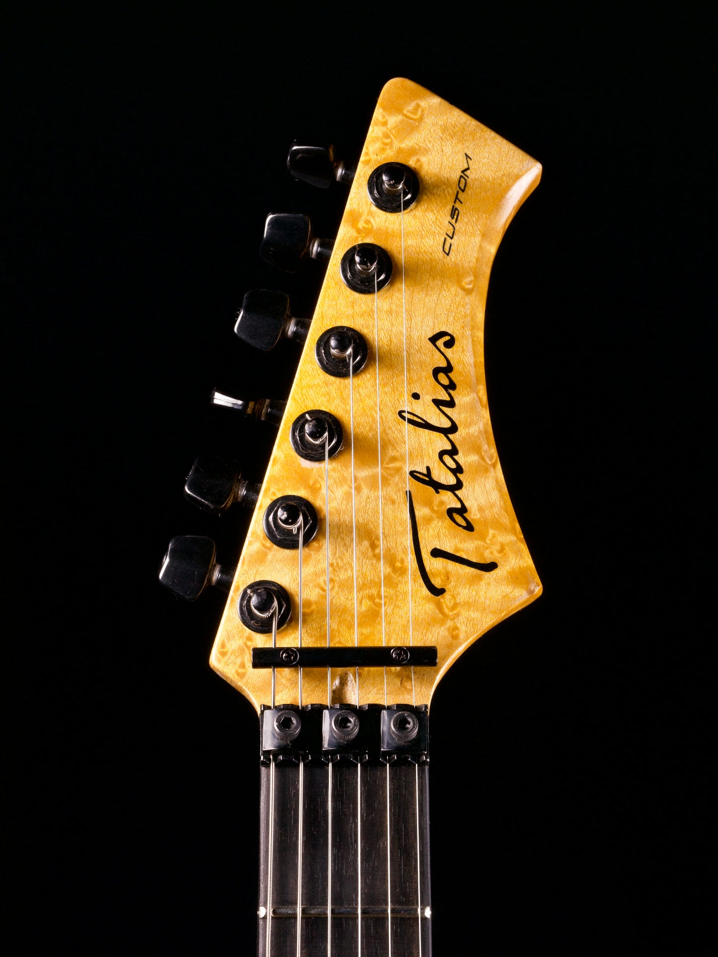 Tatalias T3 - Distressed Candy Red