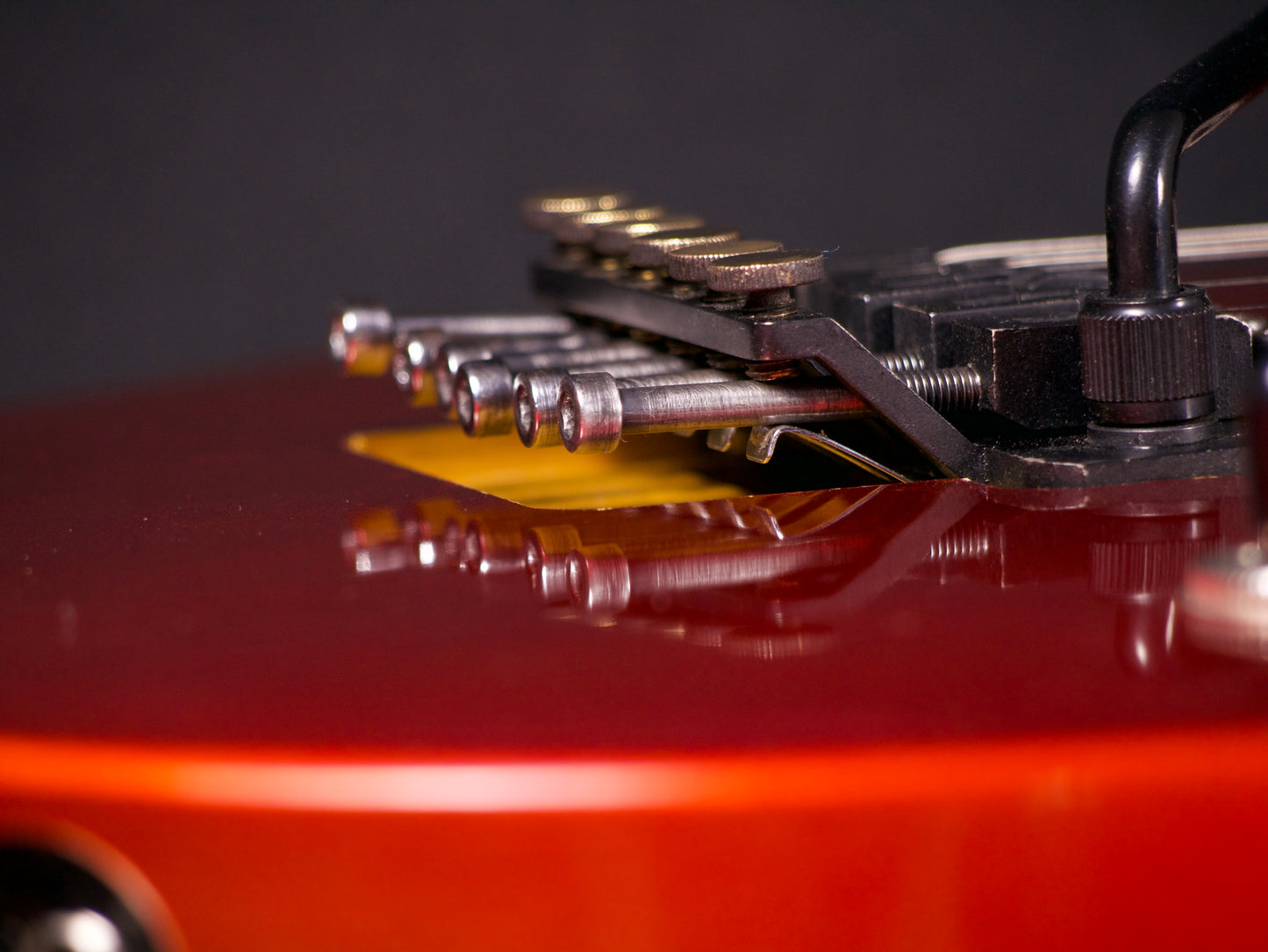 Tatalias T3 - Distressed Candy Red