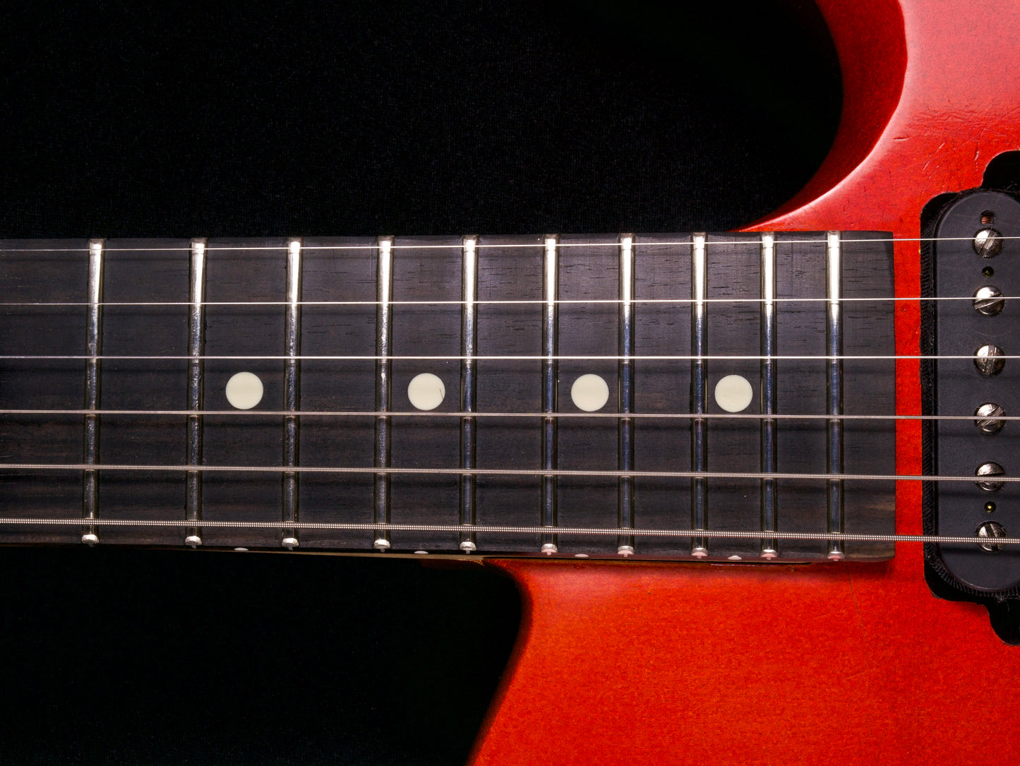 Tatalias T3 - Distressed Candy Red