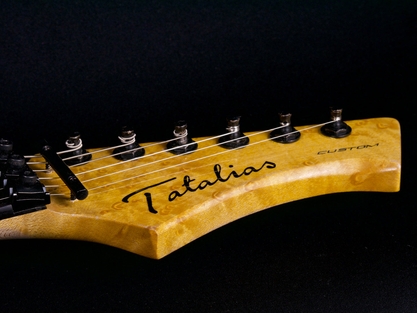 Tatalias T3 - Distressed Candy Red